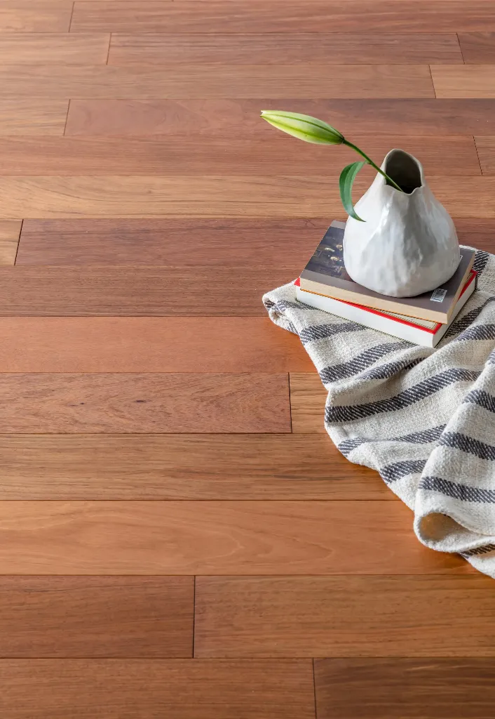 Studio-Piso-Jatoba-2 (1).webp